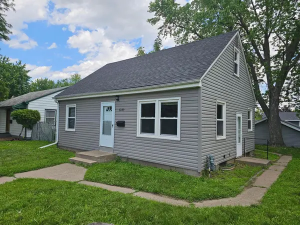 1239 7th AVE S, South Saint Paul, MN 55075