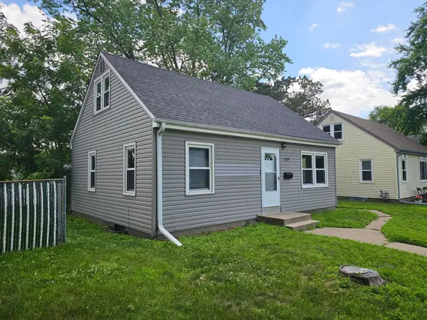 1239 7th AVE S, South Saint Paul, MN 55075