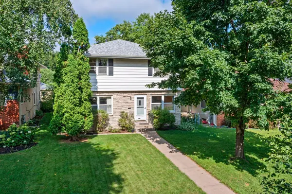 5744 Russell AVE S, Minneapolis, MN 55410