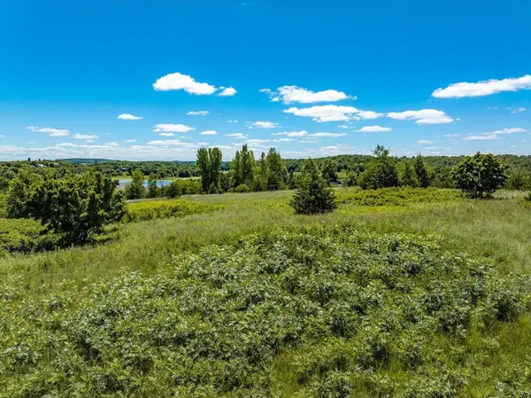 796 165th AVE, Somerset, WI 54017