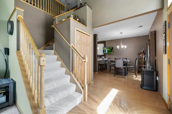 6760 Meadow Grass LN S, Cottage Grove, MN 55016