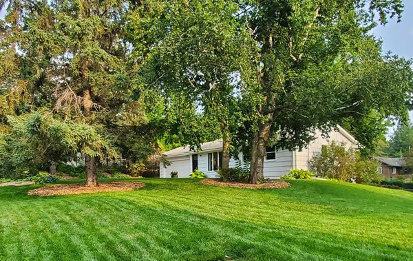 7821 W 86th ST W,  Bloomington,  MN 55438