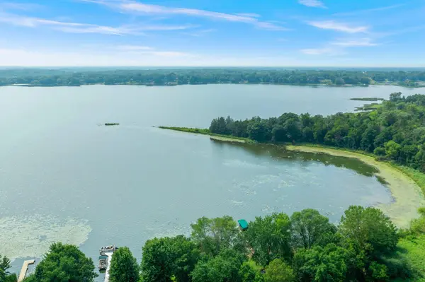 27680 Millicent LN, Chisago City, MN 55013