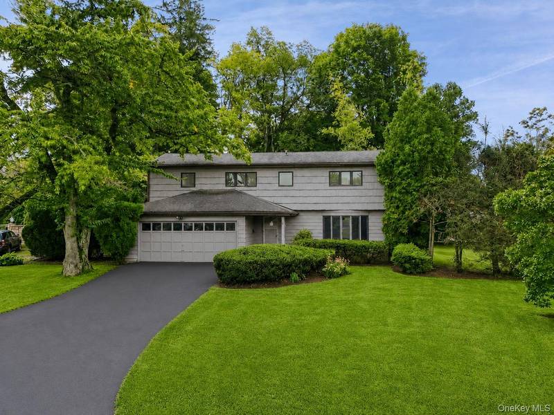 4 Greenhouse CIR, Rye Brook, NY 10573