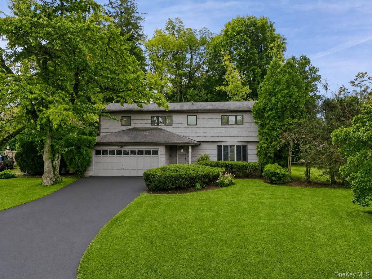 4 Greenhouse CIR, Rye Brook, NY 10573