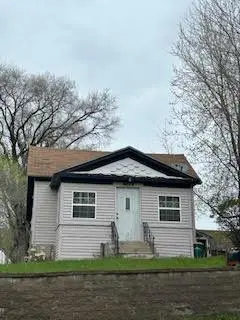 922 Autumn ST, Albert Lea, MN 56007