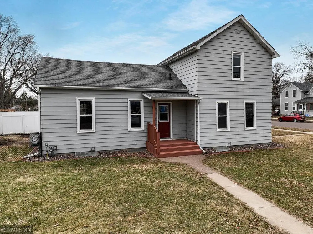 403 W Elm ST, Chippewa Falls, WI 54729