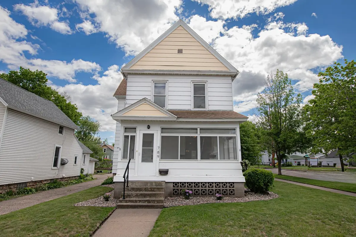 789 W 5th ST, Winona, MN 55987