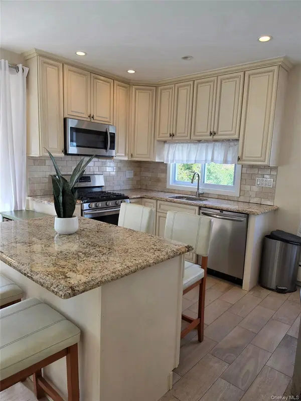 159-15 95th ST, Howard Beach, NY 11414