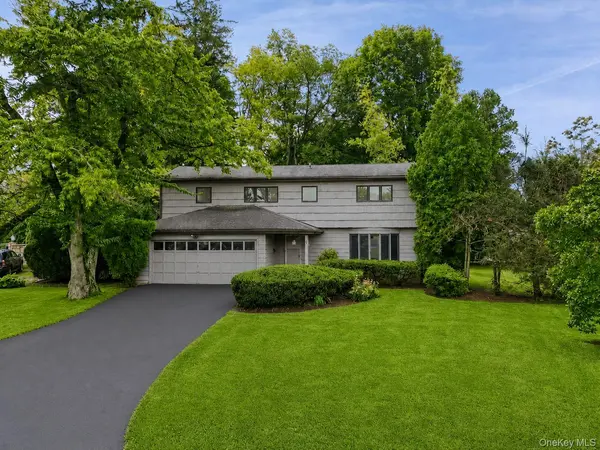 4 Greenhouse CIR, Rye Brook, NY 10573
