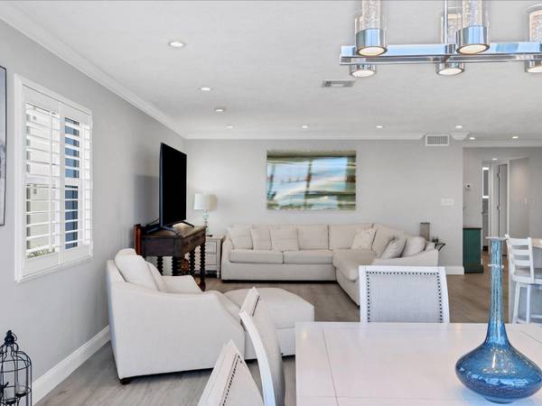226 GOLDEN GATE PT #44, Sarasota, FL, 34236 photo 36