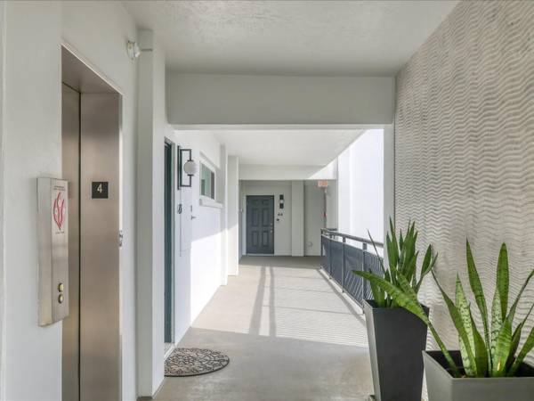 226 GOLDEN GATE PT #44, Sarasota, FL, 34236 photo 23