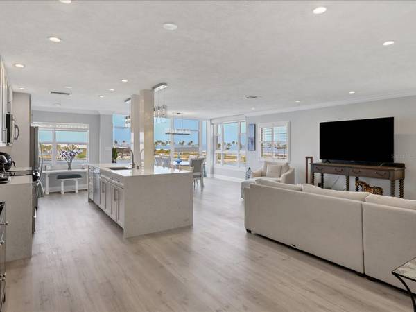 226 GOLDEN GATE PT #44, Sarasota, FL, 34236 photo 25