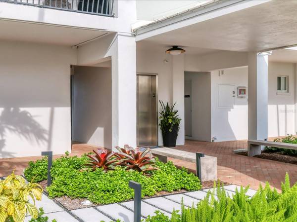 226 GOLDEN GATE PT #44, Sarasota, FL, 34236 photo 21