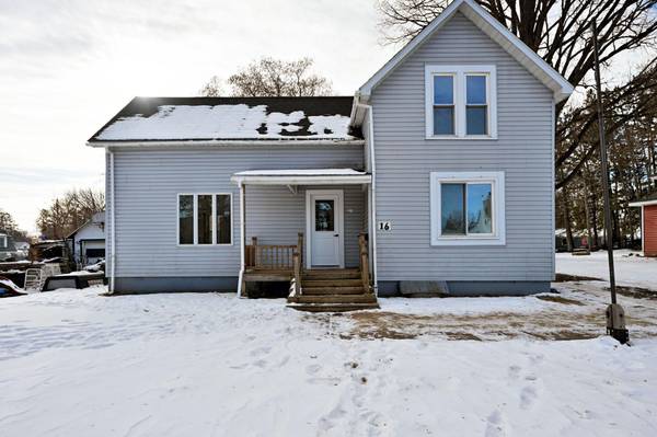 16 W Monroe AVE, Barron, WI 54812