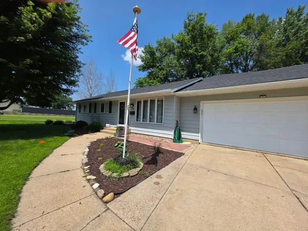 1206 19th AVE SW, Austin, MN 55912