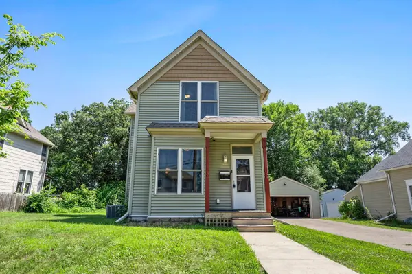 676 Rivoli ST, Saint Paul, MN 55130