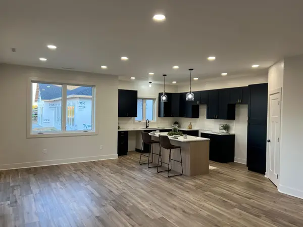 290 7th AVE SE, Plainview, MN 55964