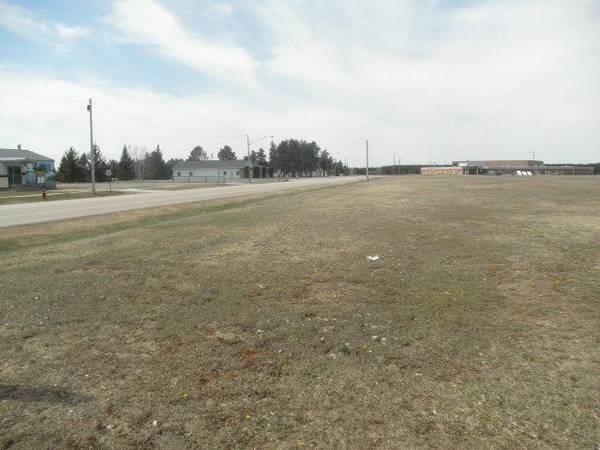 71 South DR,  Babbitt,  MN 55706