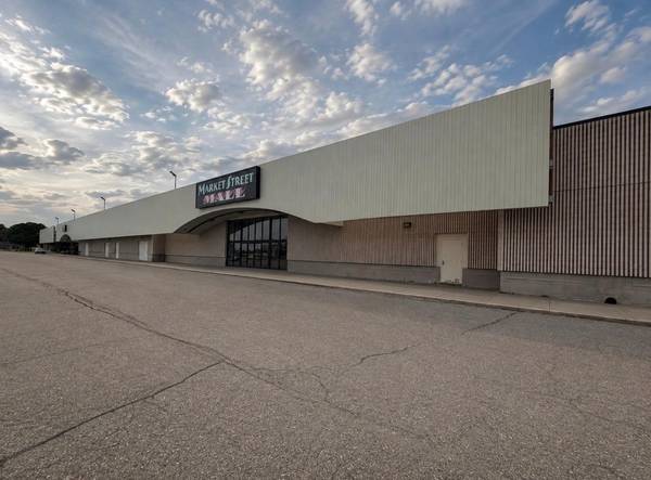 1420 College, Marshall, MN 56258
