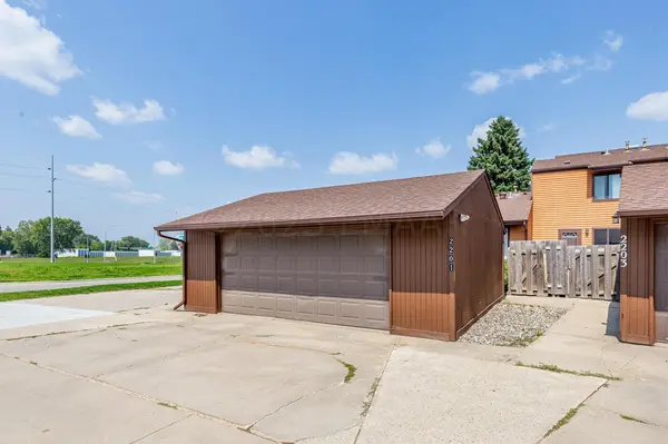 2201 4TH AVE S, Moorhead, MN 56560