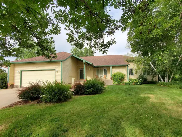 201 FAIRWAY CT, Breckenridge, MN 56520