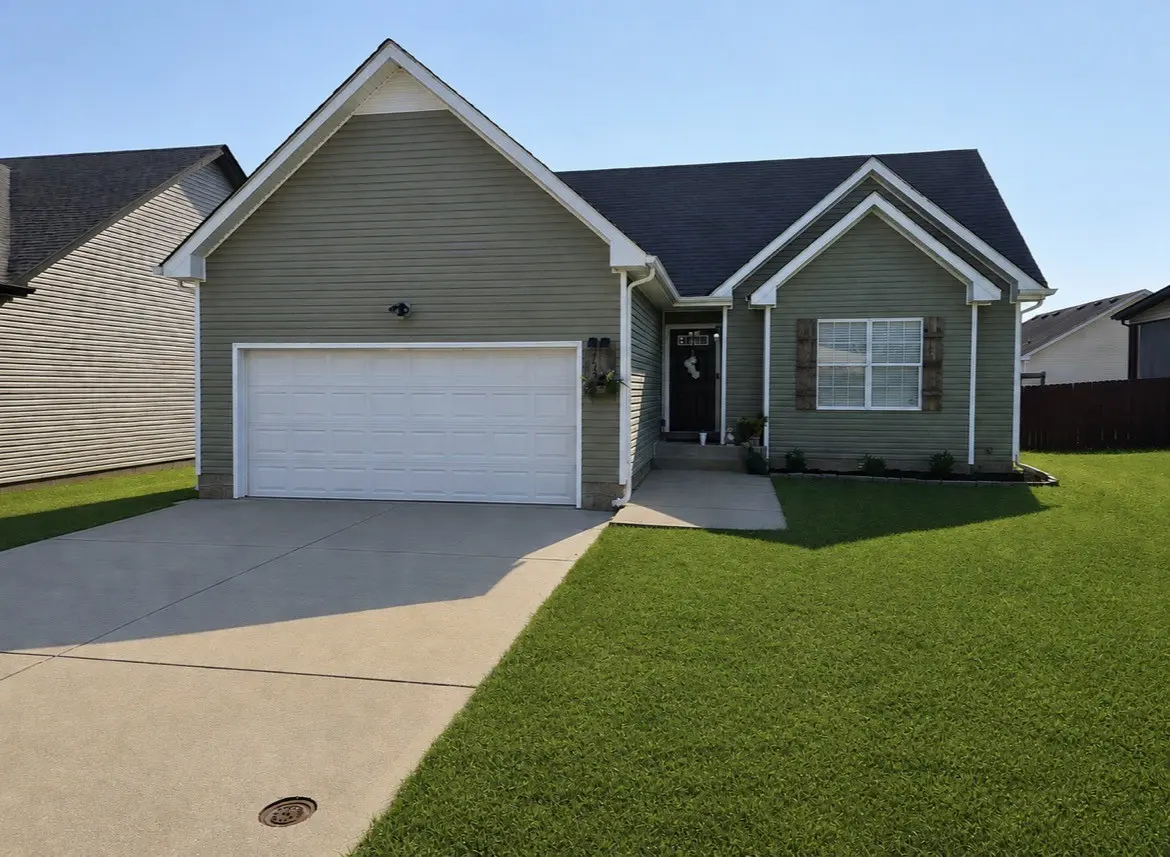 3733 Gray Fox Dr, Clarksville, TN 37040