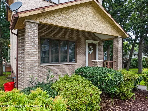 1623 Madison AVE, Dunmore, PA 18509