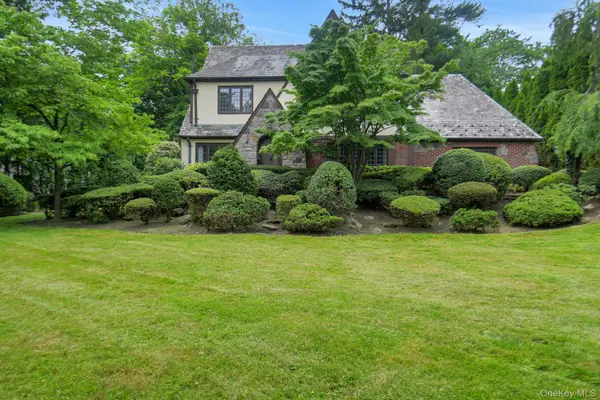 46 Fenimore RD, Scarsdale, NY 10583