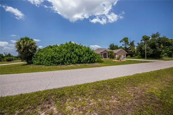 121 RED CEDAR PARK, Rotonda West, FL 33947
