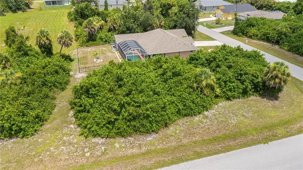 121 RED CEDAR PARK, Rotonda West, FL 33947