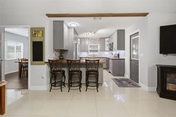 5325 JAMES RD, Fruitland Park, FL 34731