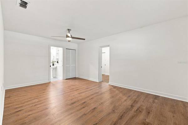 2001 E HANNA AVE, Tampa, FL, 33610 photo 13