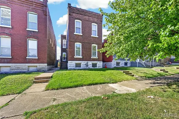3438 Dunnica AVE, St Louis, MO 63118