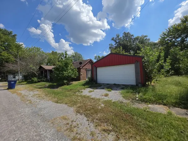 601 S LINCOLN ST, West Frankfort, IL 62896