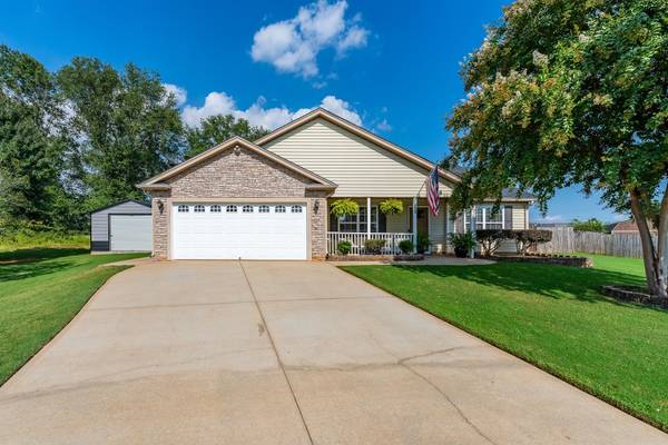 222 Legacy DR, Inman, SC 29349