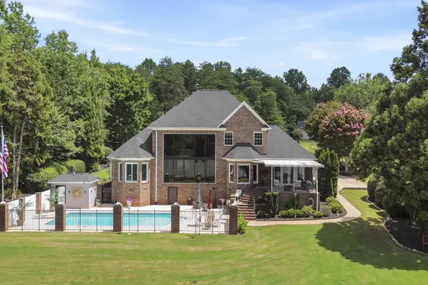 227 Woodlake DR, Spartanburg, SC 29301