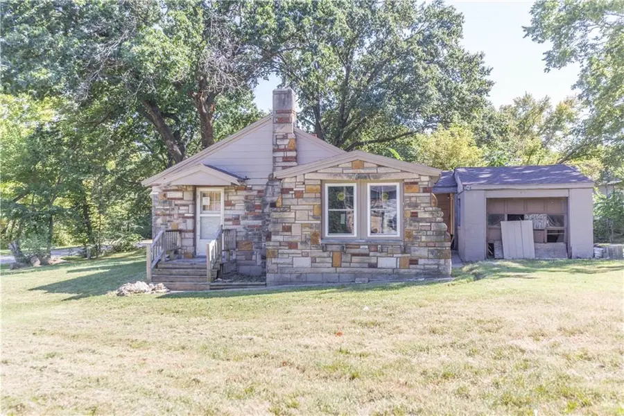 4415 August LN, Kansas City, KS 66106