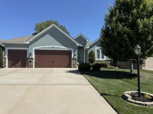 3357 SW JESSIE LN, Lee's Summit, MO 64082