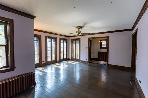 7047 26TH Pkwy, Berwyn, IL 60402