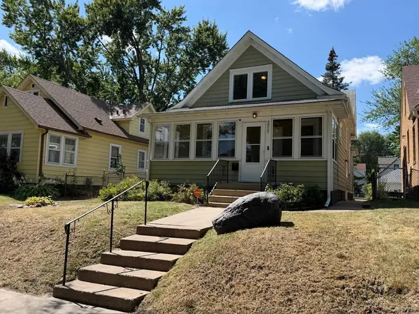 2955 Queen AVE N, Minneapolis, MN 55411