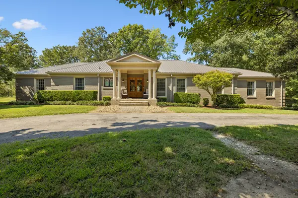 875 Coon Creek Rd, Dickson, TN 37055
