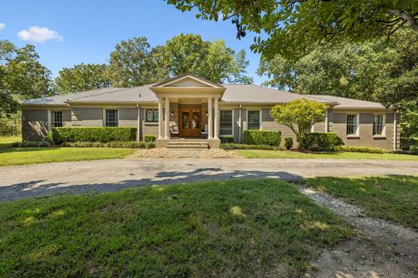 875 Coon Creek Rd, Dickson, TN 37055