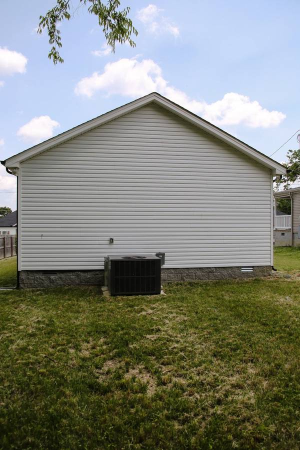 1603 Mantlo St, Springfield, TN 37172