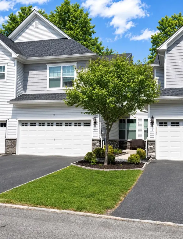 22 Atwood DR, Middletown, NY 10940