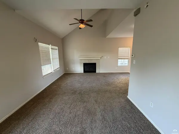 301 Hillside DR, Baldwin City, KS 66006