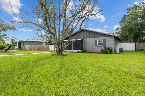 1815 E CALHOUN ST, Plant City, FL 33563