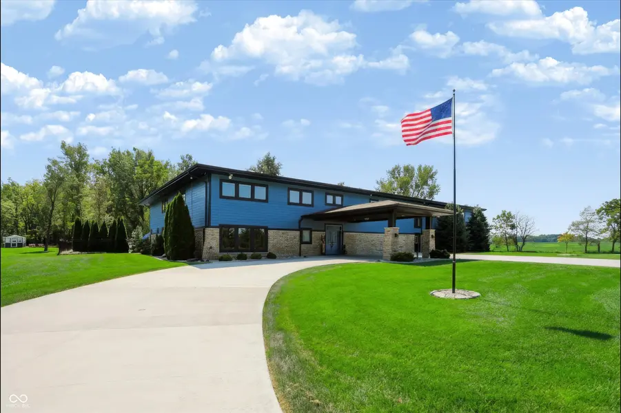 1705 W 246th ST, Sheridan, IN 46069