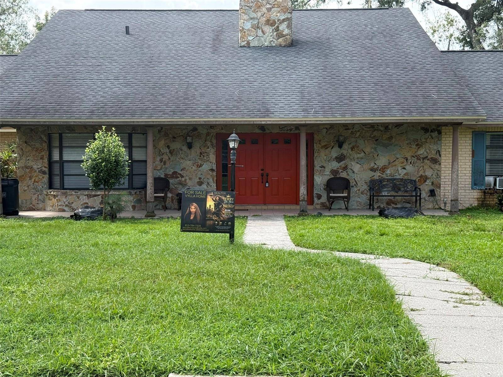 113 LOCUST DR, Brandon