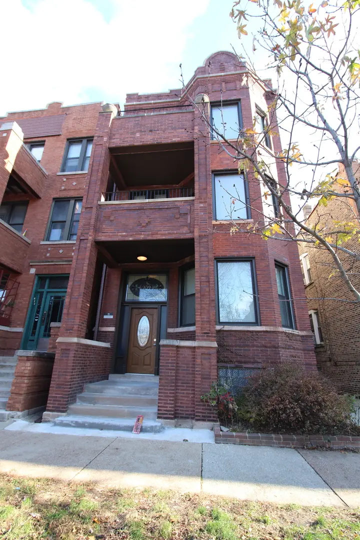 909 N Leavitt ST #3F, Chicago, IL 60622